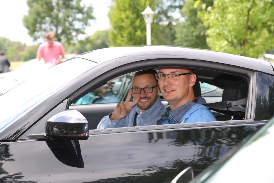 Tobias Kreimann and Timo Brinkmann, both gds, before the start of the gds/VMO grid rally