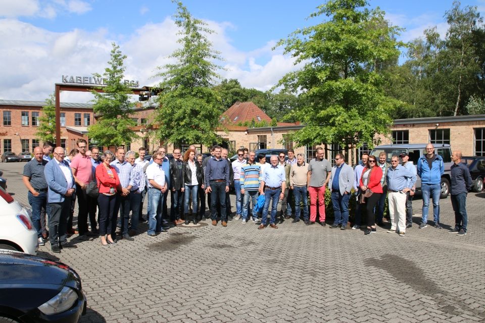 gds-/VMO_Rallye - Group picture: Say cheeese, please