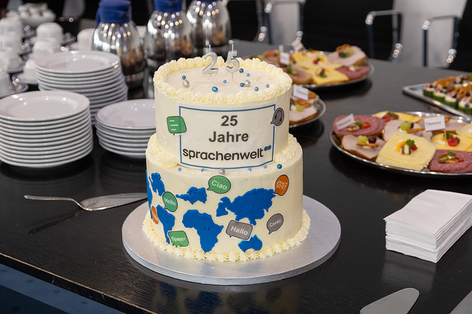 Zu einem solchen Jubiläum gehört auch eine besondere Torte