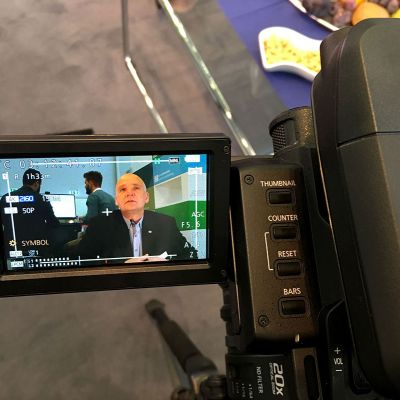 Smile, please: Henning Mallok is waiting for his interview