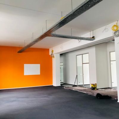 ... mit Whiteboard-Wand