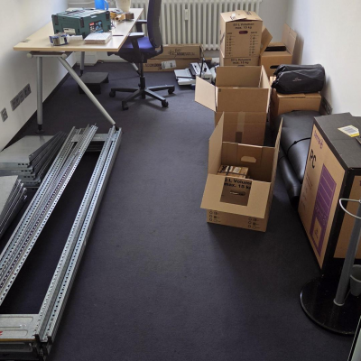 Boxes are waiting ...