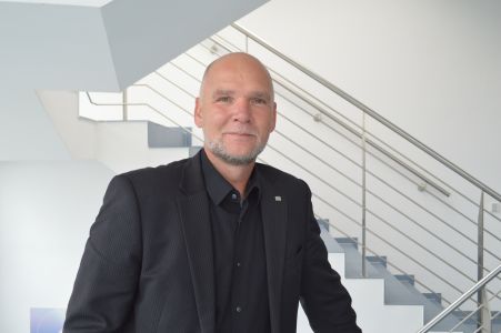 Henning Mallok (Vertriebsleiter und Prokurist der gds-Gruppe, Geschäftsführer gds-Sprachenwelt GmbH) wurde erneut in den DERCOM-Vorstand gewählt.